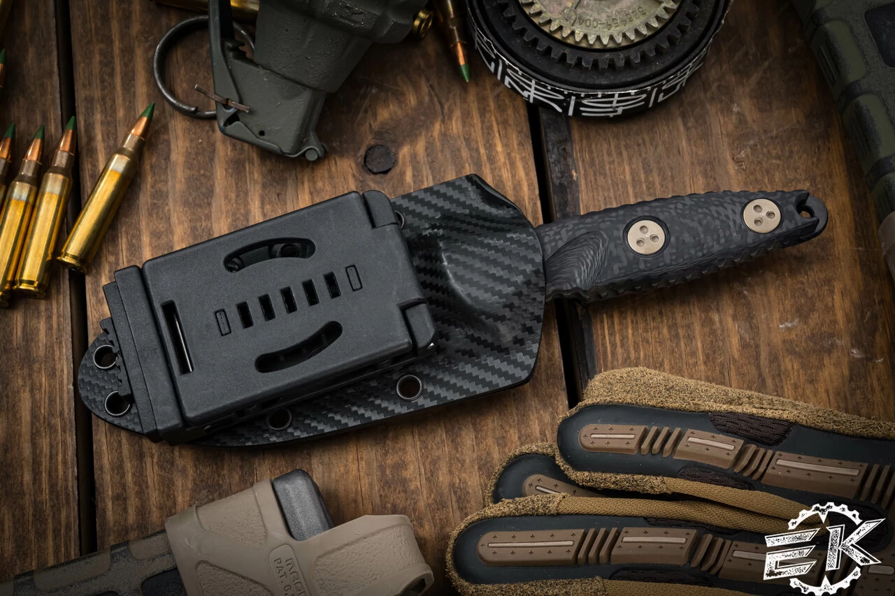 Microtech Socom Alpha Mini Fixed Blade Knife Carbon Fiber 3.75" Tanto DLC 114M-1DLCCFS - Image 4