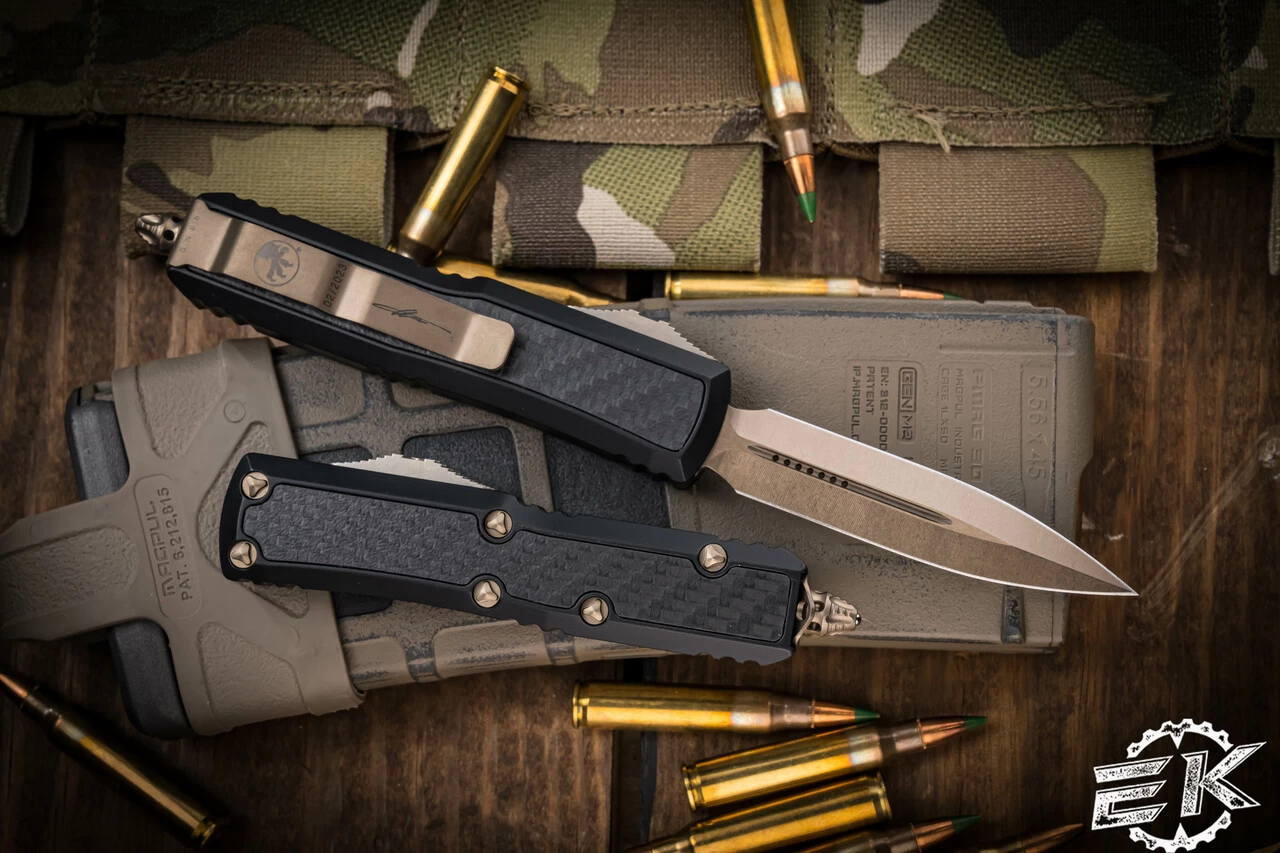 Microtech Daytona Carbon Fiber Inlay OTF Automatic Knife 3" Bronze Dagger 126-13CFIS - Image 2