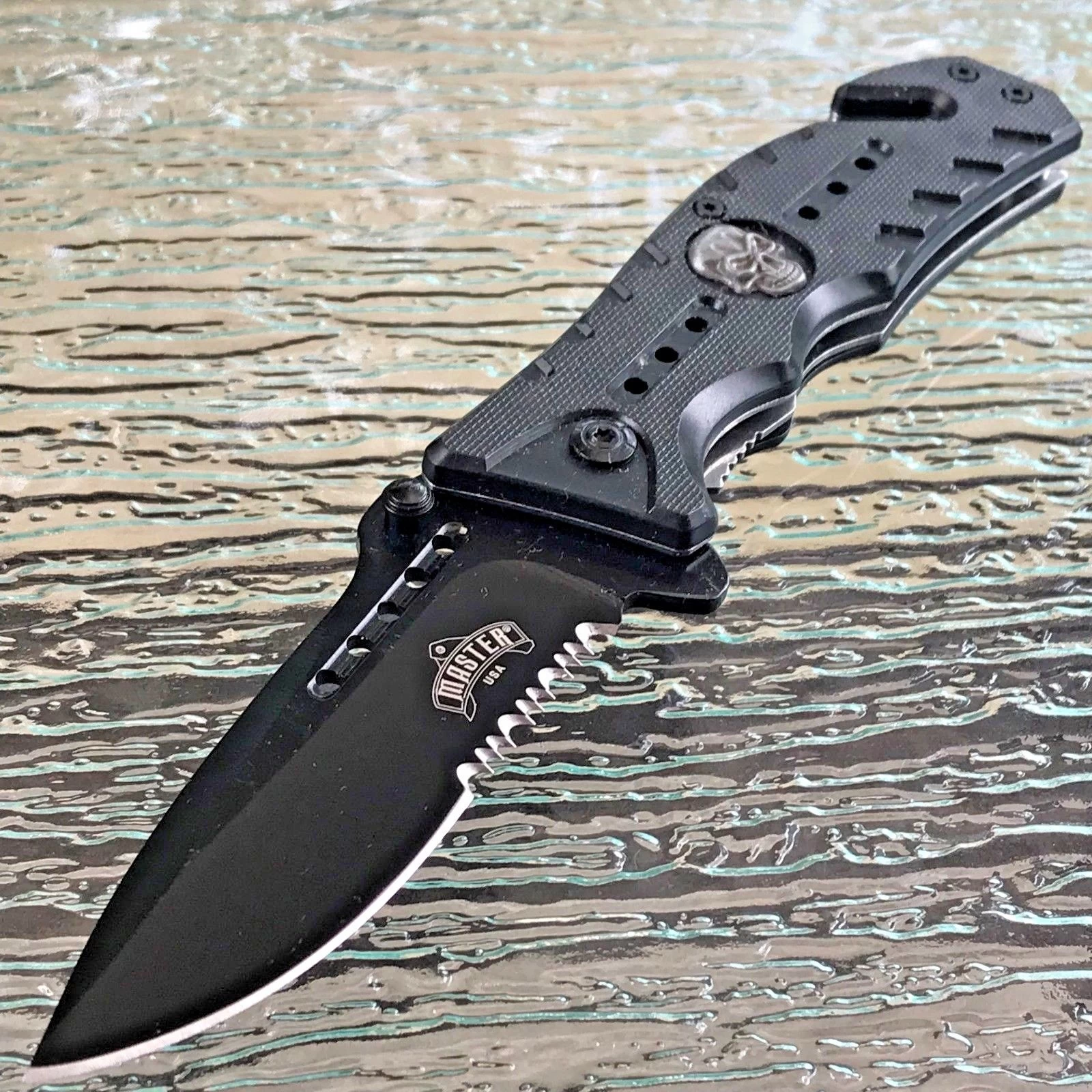 8" Master USA Punisher Skull Handle Pocket Knife (MU-A010BK) - Image 2