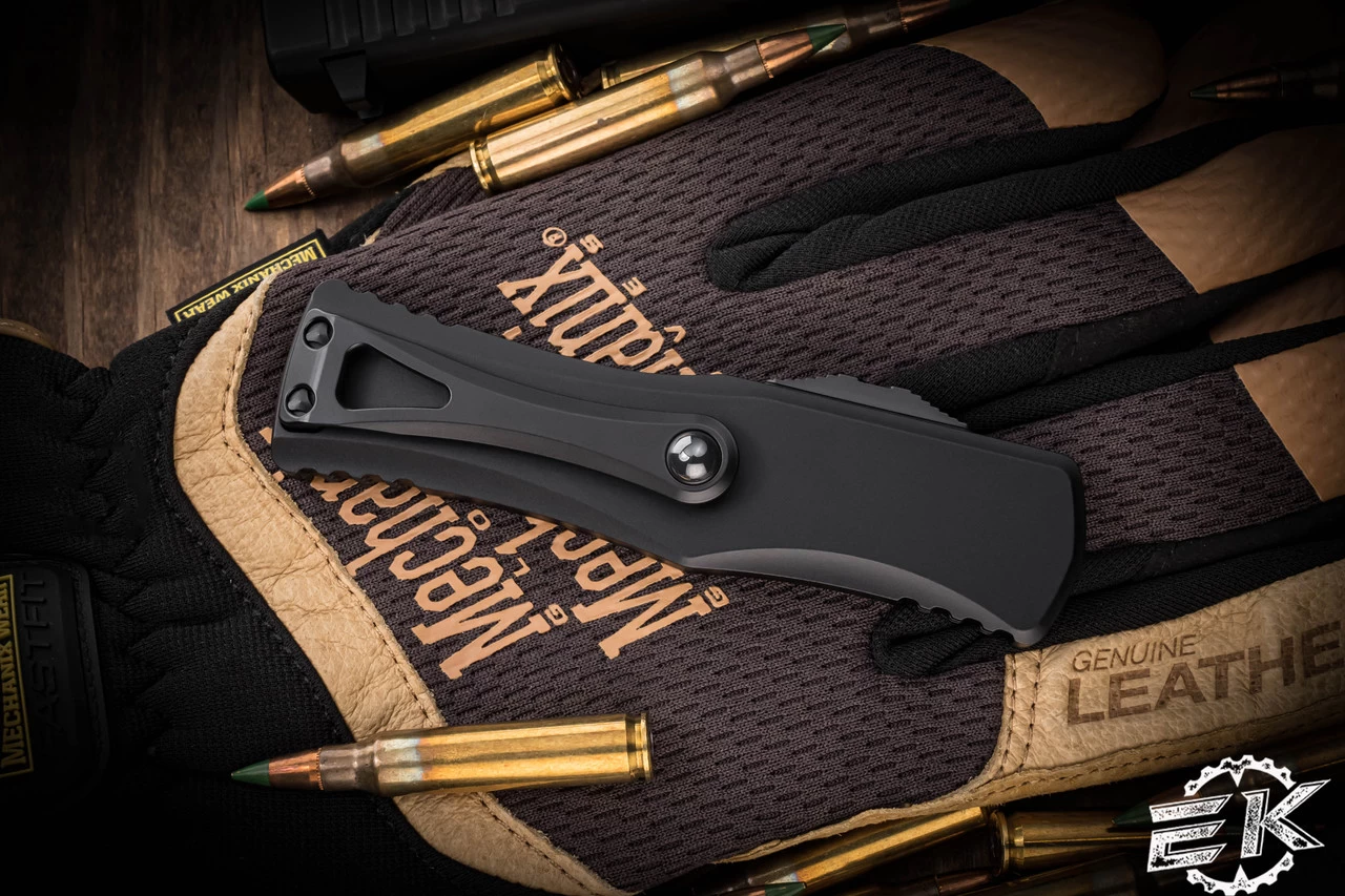 Microtech Hera OTF Automatic Knife Black 3" Dagger Black Serrated 702-2T - Image 4