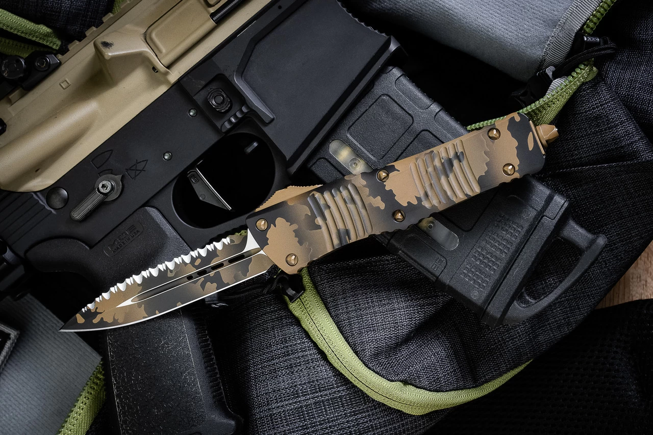 Microtech Combat Troodon Coyote Tan Camo Cerakote OTF Automatic Knife 3.8" Tan Camo Dagger Serrated 142-3CCS