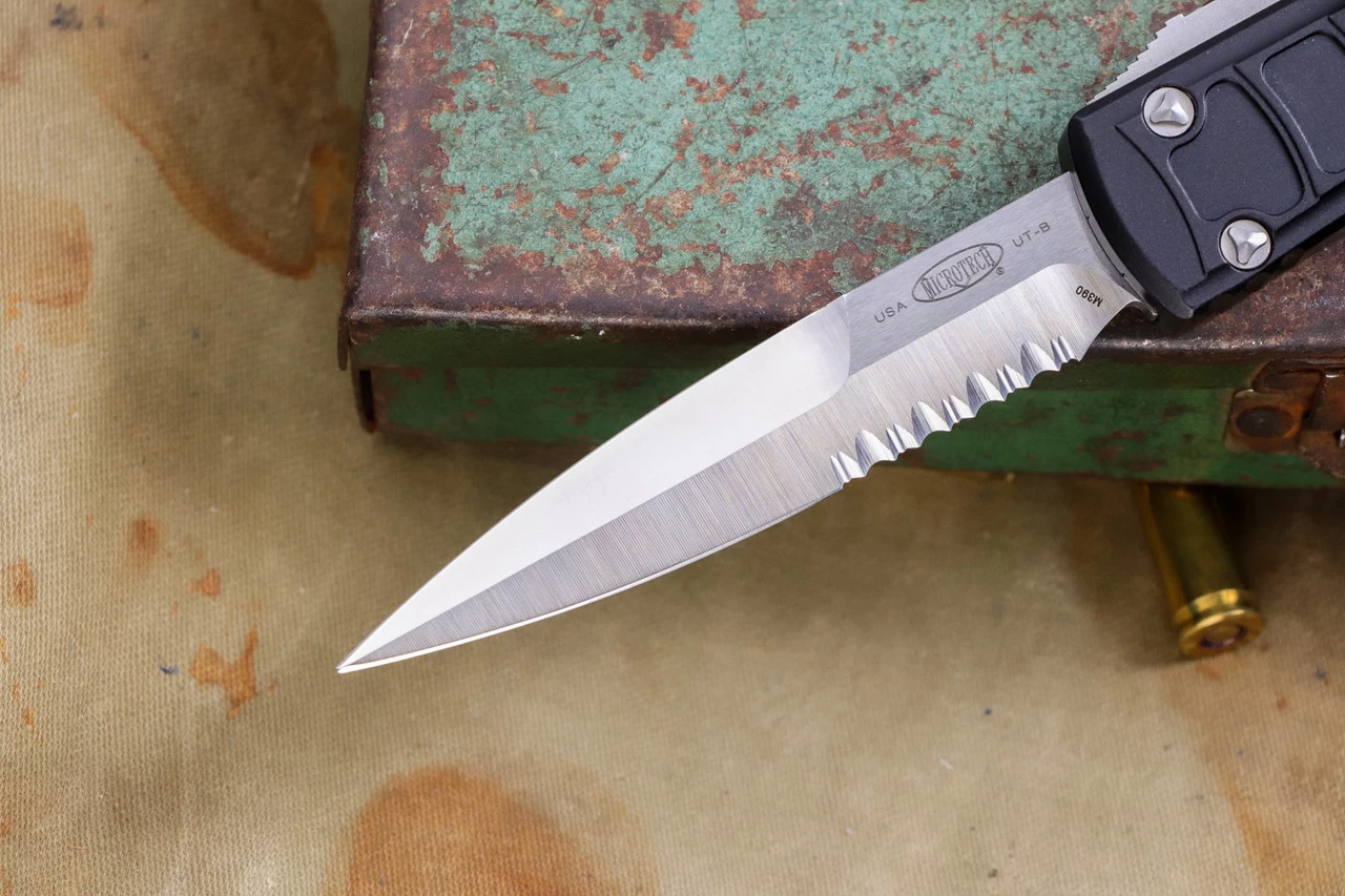 Microtech Ultratech II Stepside OTF Knife Black 3.4" Bayonet Satin Serrated 120II-5S (Preowned) - Image 2