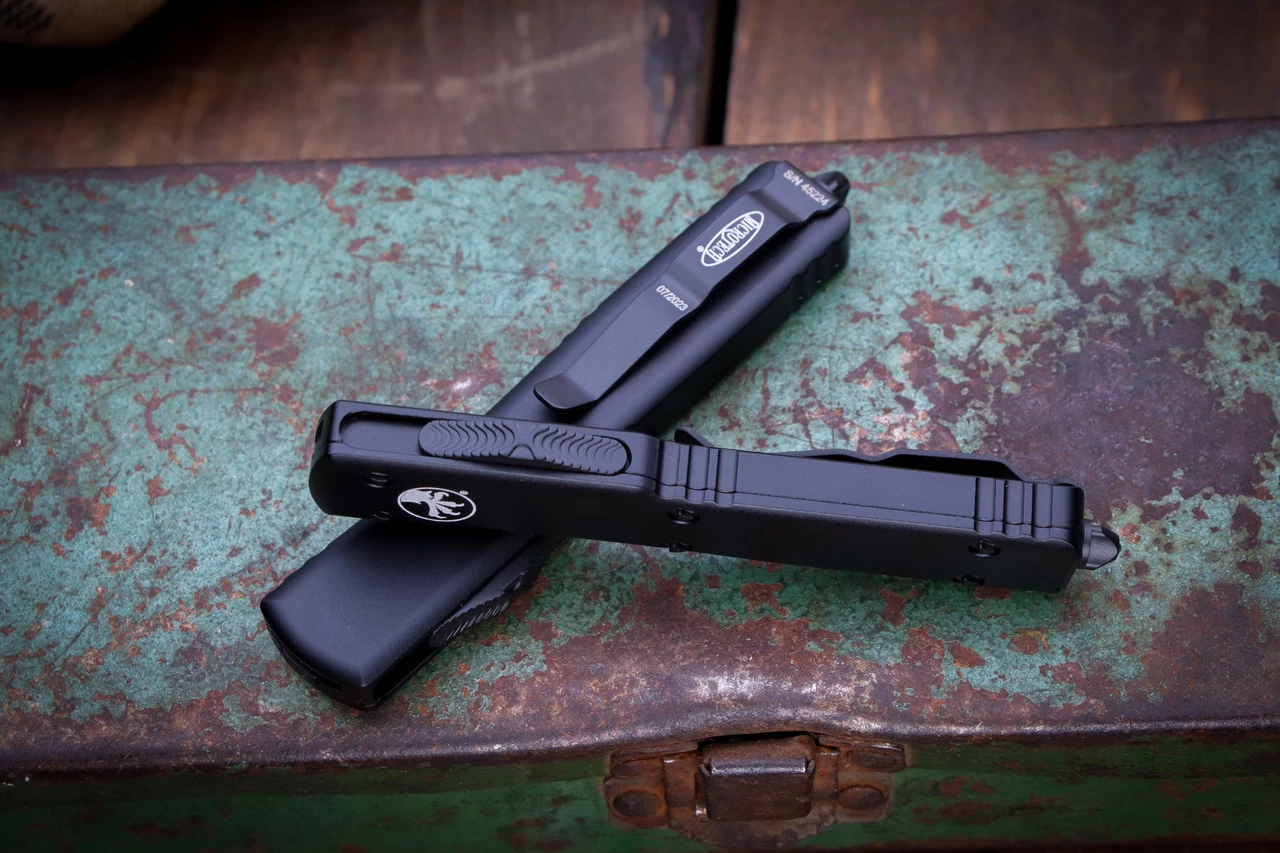 Microtech UTX-70 OTF Automatic Knife 2.4" Dagger Serrated Black 147-2T - Image 2